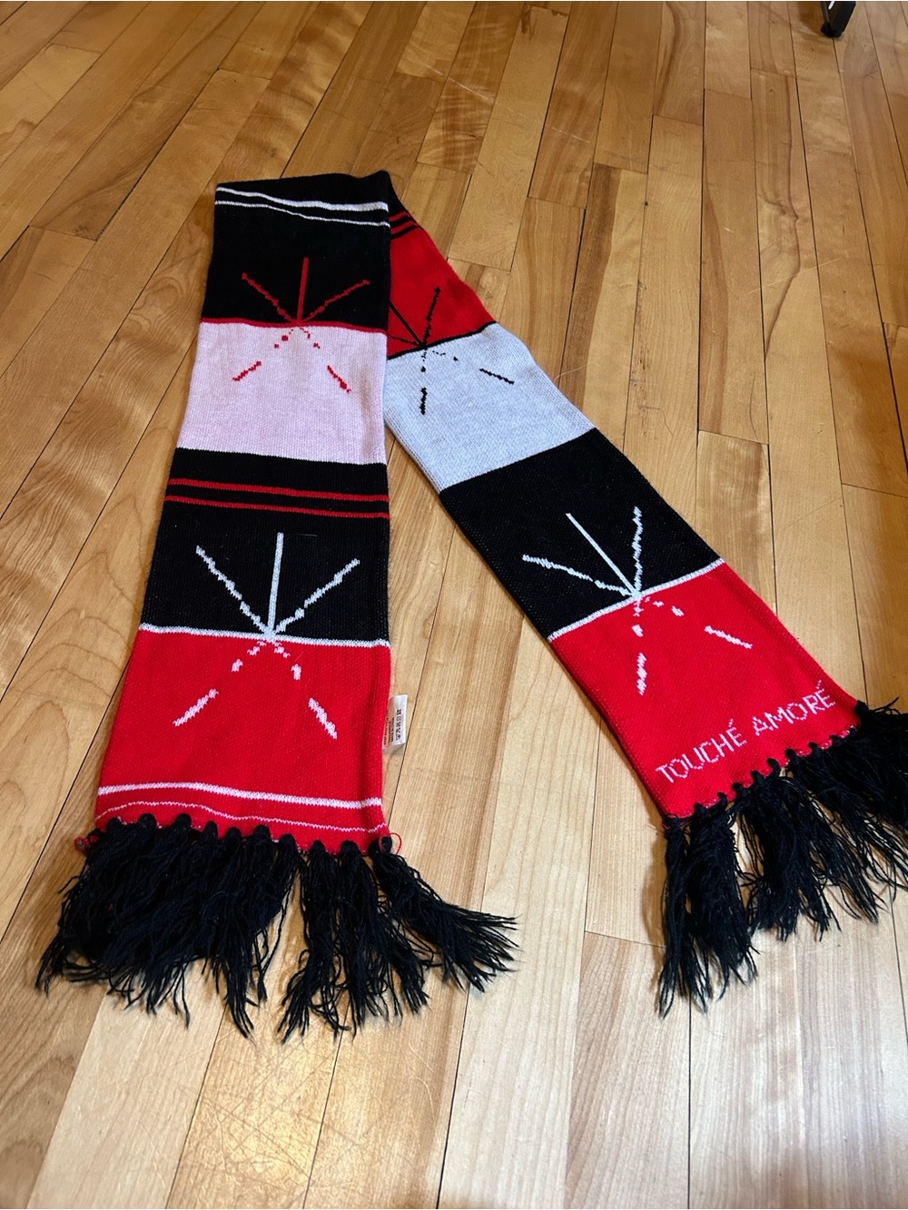 Touche Amore Red Black Knit Scarf